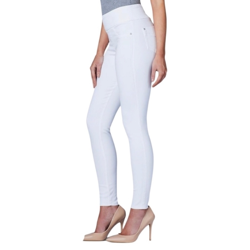 Rock & Republic Denim Jegging RX FEVER White Slimming Pull-On  Size 8 Stretch